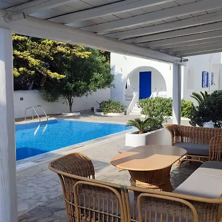 别墅 Capari Maisonette With Shared Pool